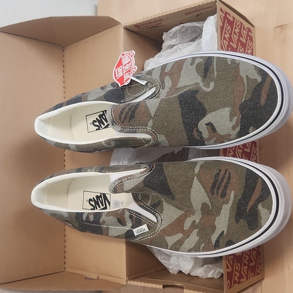 NWB Vans Mens 13 Classic Slip On Washed Camo Shoes - Picture 3 of 8